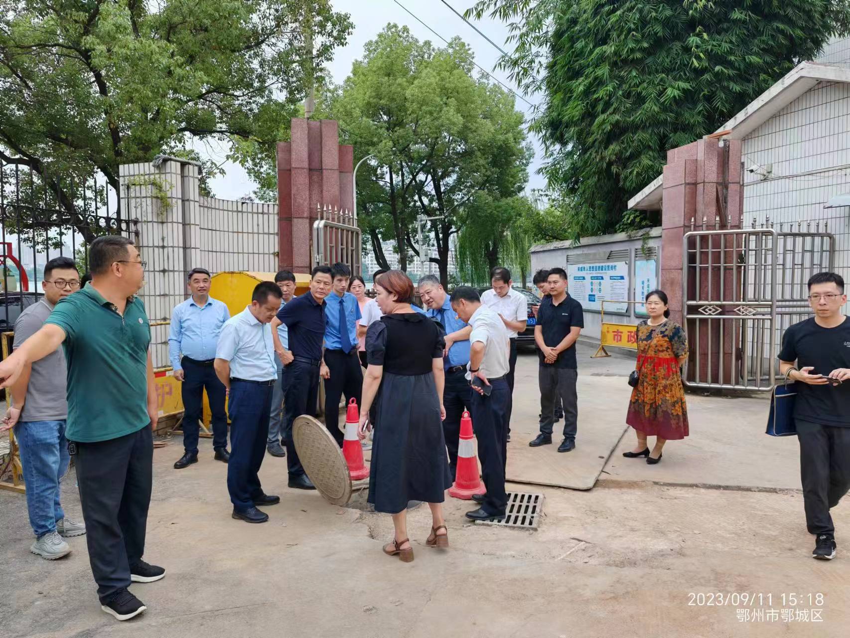 市市政设施管理处组织天畅公司开展环保督查整治工程(2023/9/12 9:32:31)